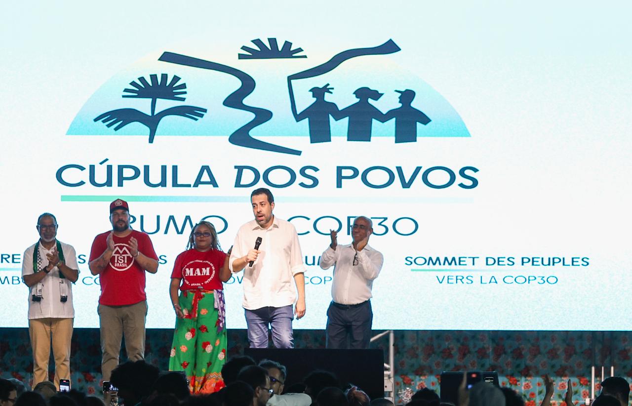 O secret&aacute;rio-geral da Presid&ecirc;ncia, Guilherme Boulos, discursou na abertura da C&uacute;pula dos Povos na 4&ordf; feira (12.nov.2025), em Bel&eacute;m