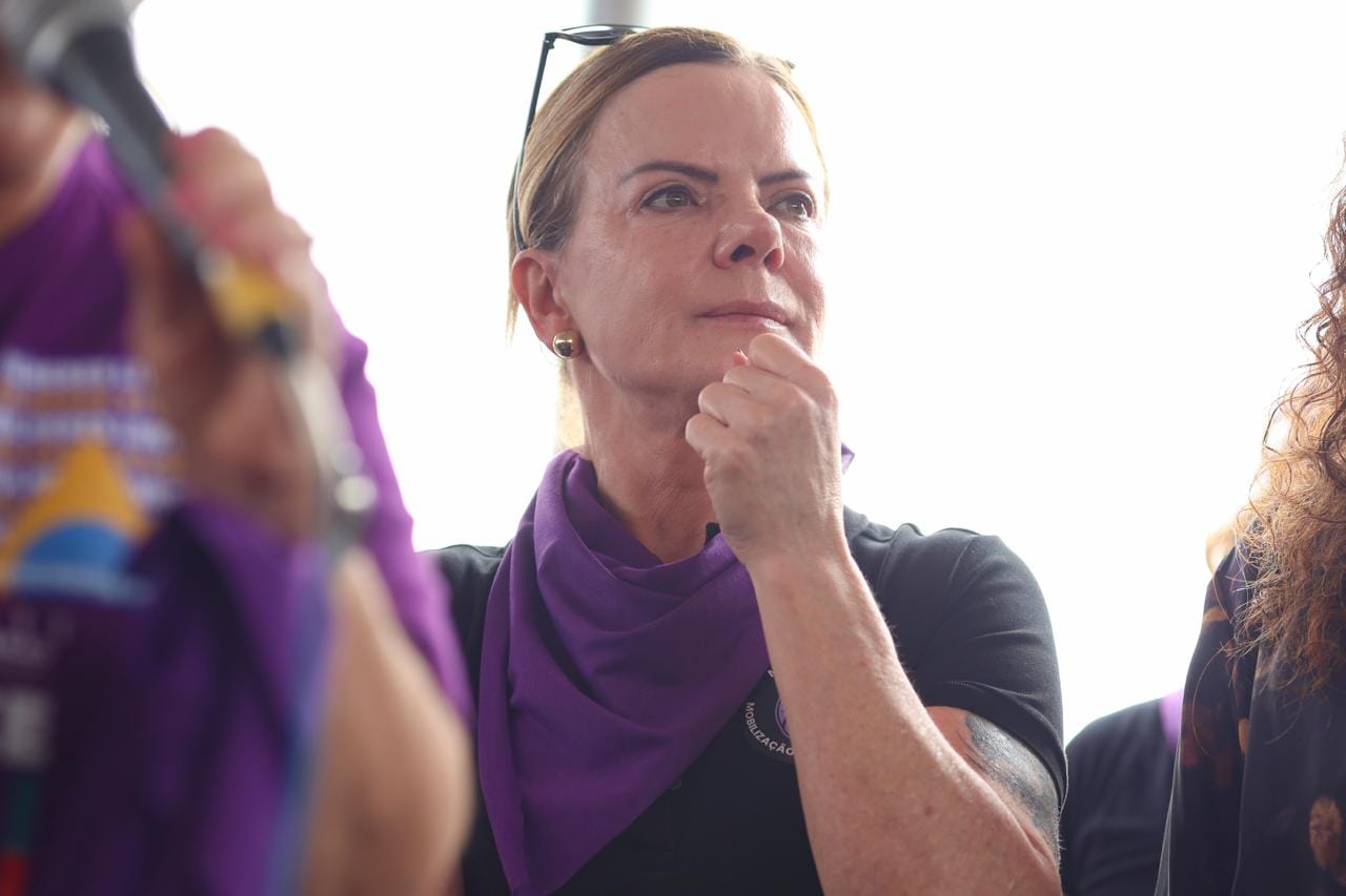 A ministra Gleisi Hoffmann afirmou que h&aacute; a necessidade de mais mulheres no Poder Judici&aacute;rio