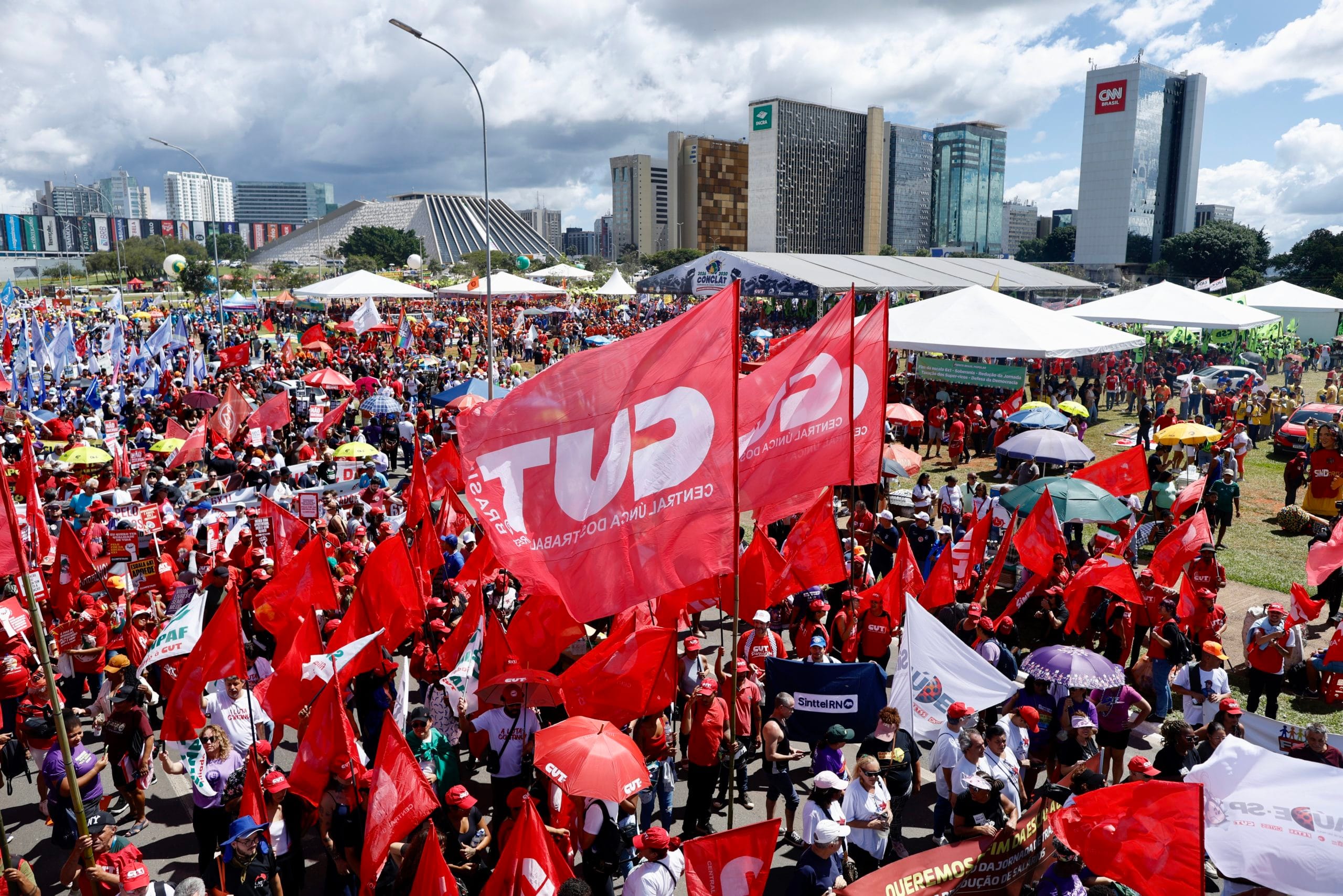 A CUT (Central &Uacute;nica dos Trabalhadores) foi uma das entidades que promoveu o ato