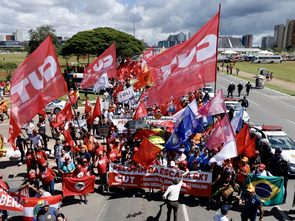 Veja fotos da Marcha da Classe Trabalhadora em Brasília